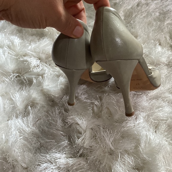 PRADA GREY taupe LEATHER PUMPS W/ GROSGRAIN BOW size 37 us 6.5 - Picture 5 of 9
